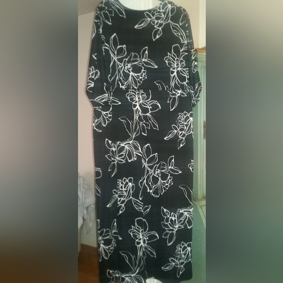 Lane Bryant Maxi Dress- Black and White- 22/24 - Picture 2 of 6